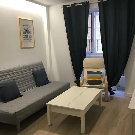 Alameda Apodaca Apartman *